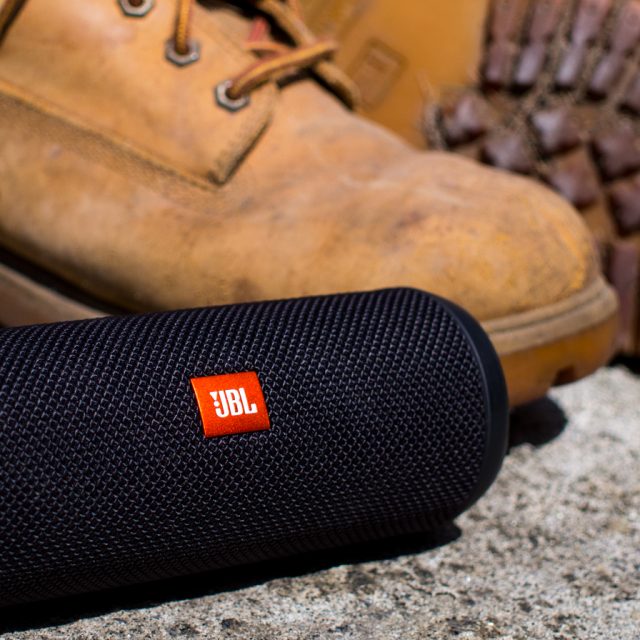 JBL Charge 3 Waterproof Portable Compact Bluetooth Speaker and Power Bank (Black)