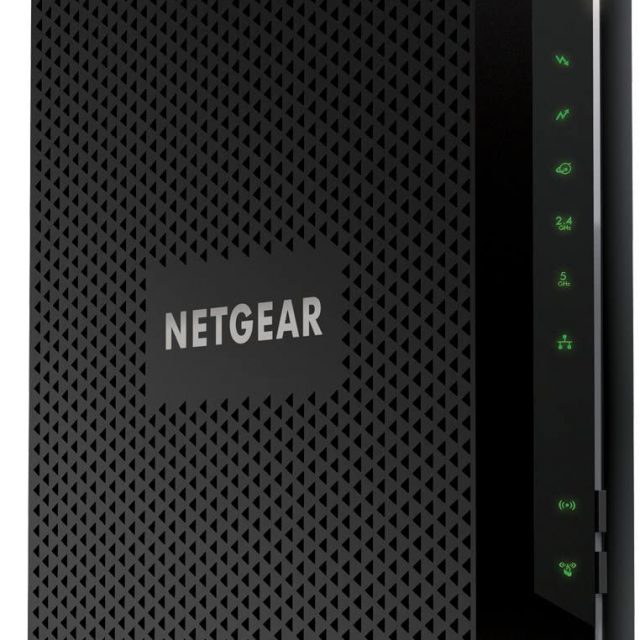 NETGEAR Nighthawk Cable Modem Wi-Fi Router Combo C7000 Compatible with Cable Providers Including Xfinity by Comcast, Spectrum, Cox for Cable Plans Up to 400 Mbps | AC1900 Wi-Fi Speed | DOCSIS 3.0