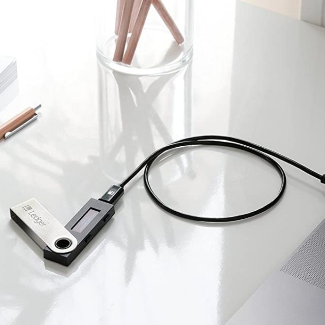Ledger Nano S – The Best Crypto Hardware Wallet – Secure and Manage Your Bitcoin, Ethereum, ERC20 and Many Other Coins